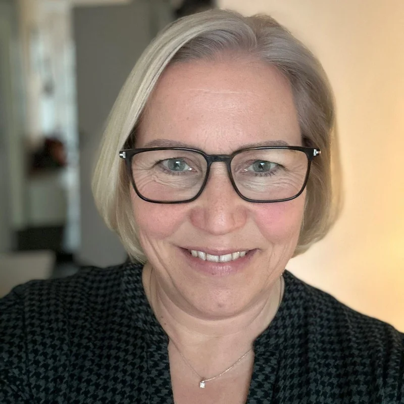 Beyond Research: Career Growth, Communication, and Leadership in Science — Talk by Dr. Tatjana Ross