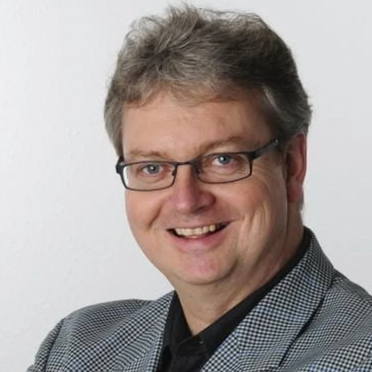 Volkhard Helms